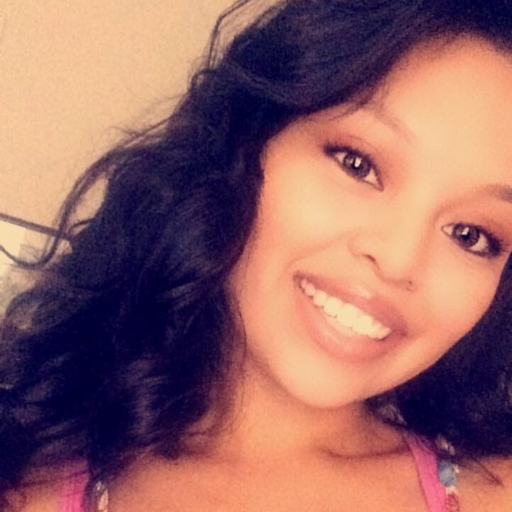 Meet your Posher, Naomi